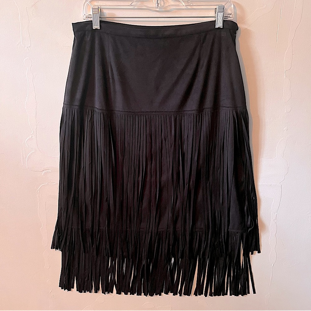 Chico’s black faux suede fringe feminine fun flirty holiday skirt size Med / 8